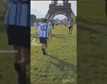 Vídeo: Argentinos recrean el gol de Ángel Di María en la final contra Francia enfrente de la Torre Eiffel