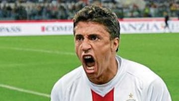 <b>PROBLEMA. </b>Crespo podría quedarse en el Inter si Mourinho logra deshacerse del brasileño Adriano.