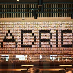 El Bernabéu abre el Starbucks más grande de España: así es por dentro