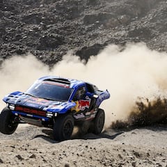 Sainz pincha y cambia la partida