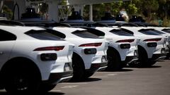 Honking, flashing lights and back-up beeps: These L.A. residents are at war with robotaxis