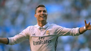 Football Soccer - Alaves v Real Madrid - Spanish Liga BBVA - Mendizorroza, Vitoria, Spain - 29/10/16 Real Madrid&#039;s Cristiano Ronaldo reacts after scoring. 