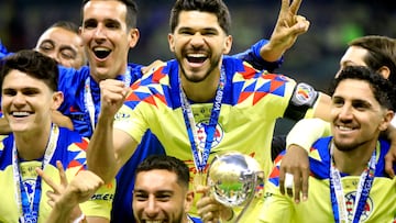 Soccer Football - Liga MX - Final - Second Leg - America v Cruz Azul - Estadio Azteca, Mexico City, Mexico - May 26, 2024 America's Henry Martin and teammates celebrate after winning the Liga MX REUTERS/Raquel Cunha