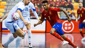 El Cartagena da unos de los golpes del mercado con Renato