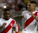 Farfán igualará a Guerrero en partidos con la Blanquirroja