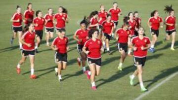 La Selección Sub-17 se ejercita en la Ciudad del Fútbol de Las Rozas.