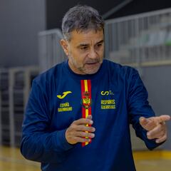 Ambros Martín: “Parece utópico acabar entre los seis mejores”