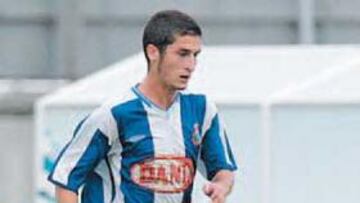 <b>CODICIADO. </b>El juvenil Guillem Savall triunfa como central españolista.