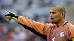 Jos&eacute; Luis Chilavert durante un partido con la Selecci&oacute;n de Paraguay en el Mundial de Corea - Jap&oacute;n 2002.