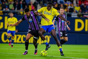 Aprobados y suspensos del Cádiz: abonados al empate 