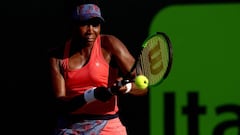 Venus Williams en el Miami Open ante Johanna Konta.