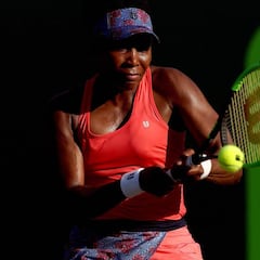 Venus, Azarenka y Svitolina pasan a cuartos de final en Miami