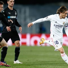Modric corre prisa
