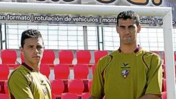 <b>UNA PAREJA LETAL. </b>Rubén Castro y Roberto han marcado los goles del Huesca en El Alcoraz.
