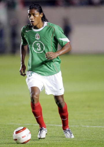 Joel Huiqui llegó a ser futbolista de la Selección en el 2005 en un encuentro que México ganó 5-2 frente a Guatemala. Su carrera tomó un declive y no volvió a ser considerado.