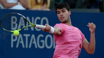 Alcaraz alcanza la novena final de su carrera a costa de Zapata
