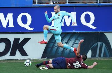 Aleix Vidal and José Ángel.