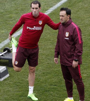 Godín gets green light for Barcelona game