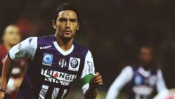 Abel Aguilar no juega un partido con el primer equipo desde el 25 de abril de 2015 cuando disputó 14 minutos en el empate 1-1 contra Nantes por la Liga de Francia.