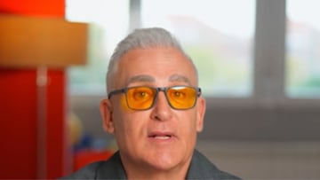 Diego Suárez, experto en longevidad: “Cuando duermes con el móvil al lado, tu cerebro no se regenera y desarrollas trastornos severos del sueño”