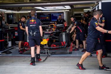 Red Bull se mete en un lío y a Gasly se le pone cara de Kvyat