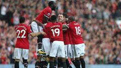 Manchester United late flurry dooms Everton to another loss