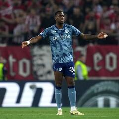 Chelsea dudaría fichar a Jhon Durán por sus “antecedentes”