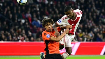 El Ajax gana un partido dos meses después y sale del descenso
