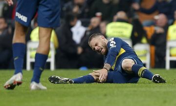 Nández injured