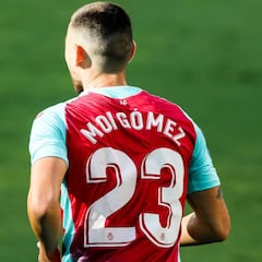 Moi Gómez el jugador total para Unai Emery