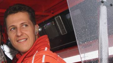 BUD02:SPORT-MOTORACING:BUDAPEST,14AUG98 - Germany&#039;s Michael Schumacher sits inside Ferrari&#039;s timing booth August 14 as he prepares for the first time trial for Sunday&#039;s Formula One Grand Prix. Schumacher clocked the third fastest time with 1:36:553 minutes.  ufm/Photo by Laszlo Balogh REUTERS