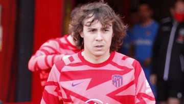 Javi Serrano, del Atlético de Madrid, titular contra el Granada