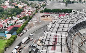 El techo también es remodelado para corregir desperfectos que han surgido con el tiempo.
