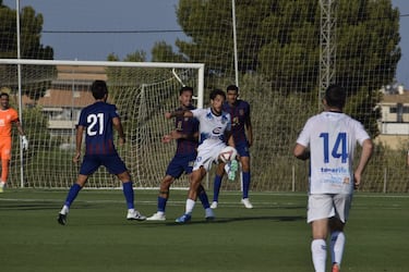 El Tenerife tira de eficacia para ganar al Eldense