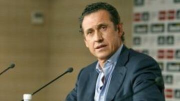 Valdano: "Cuatro puntos es poco, el Madrid puede ganar la Liga"