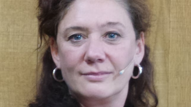 Instagram cierra la cuenta de Cristina Fallarásy la reactiva horas más tarde