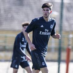 Así juega Theo, el menor de los Zidane y para muchos el mejor y que más recuerda a su padre