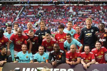 Manchester United vs Barcelona legends are back - in pictures