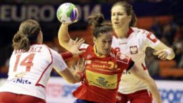 Nerea Pena, de central o lateral, ha vuelto a producir juego para España.