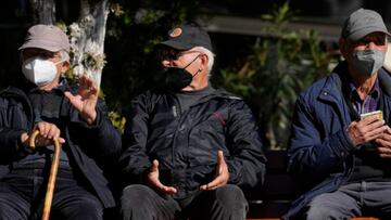 La sexta ola de COVID comienza a frenar