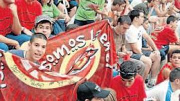 <b>PASIÓN ROJA.</b> La Eñemanía se desata allá por donde pasan los jugadores de la Selección española de baloncesto.