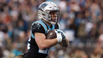 El running back Christian McCaffrey se perderá el resto de la campaña 2021 por una lesión en el tobillo que lo envió a la lista de reservas lesionados.
