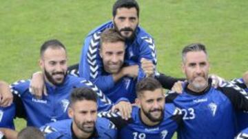 Los cadistas hicieron piña para celebrarlo.