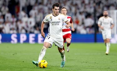 El malagueño marcó el primer gol y fue decisivo en el segundo en la victoria del Real Madrid sobre el Granada. Dejó señales de su enorme categoría en el 1-0: Control preciso con la derecha y pase a la red con la izquierda. Brahim está en el empeño de hacerse un sitio en el once de Ancelotti. Al público del Bernabéu ya se lo ha ganado.
