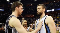 MEMPHIS, TN - APRIL 27: Marc Gasol #33 of the Memphis Grizzlies congratulates Pau Gasol #16 of the San Antonio Spurs after a 103-96 Spurs victory in Game 6 of the Western Conference Quarterfinals during the 2017 NBA Playoffs at FedExForum on April 27, 2017 in Memphis, Tennessee. NOTE TO USER: User expressly acknowledges and agrees that, by downloading and or using this photograph, User is consenting to the terms and conditions of the Getty Images License Agreement.   Frederick Breedon/Getty Images/AFP
 == FOR NEWSPAPERS, INTERNET, TELCOS &amp; TELEVISION USE ONLY ==