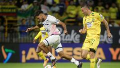 Fortaleza frena al líder y lo iguala en la cima de la Liga