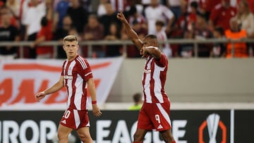 El Kaabi celebra un gol.