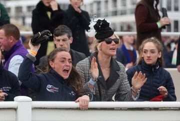 El Festival de Cheltenham es uno de los eventos hípicos más importantes del Reino Unido. Las carreras transcurren en Cheltenham, en la región de Gloucestershire. En el transcurso de las pruebas, el festival genera varios cientos de millones de libras en a