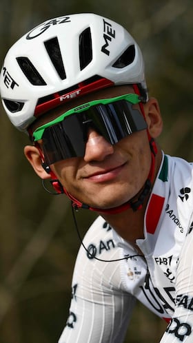 Pogacar reconoce a Del Toro