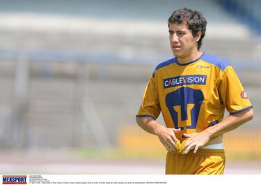 Pumas hace oficial la llegada de Efraín Juárez como su nuevo D.T.